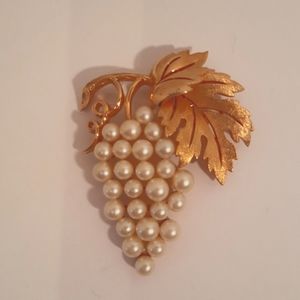 Trifari Signed Goldtone Faux Pearl Grapes Brooch